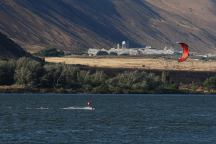 Windsurfers in Columbia Gorge