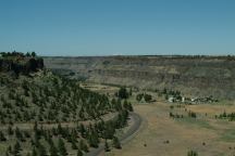 Hill Road in Crooked River Gorge