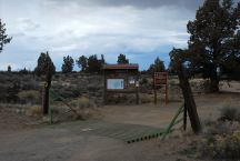 Entrance towards Mayfield Pond